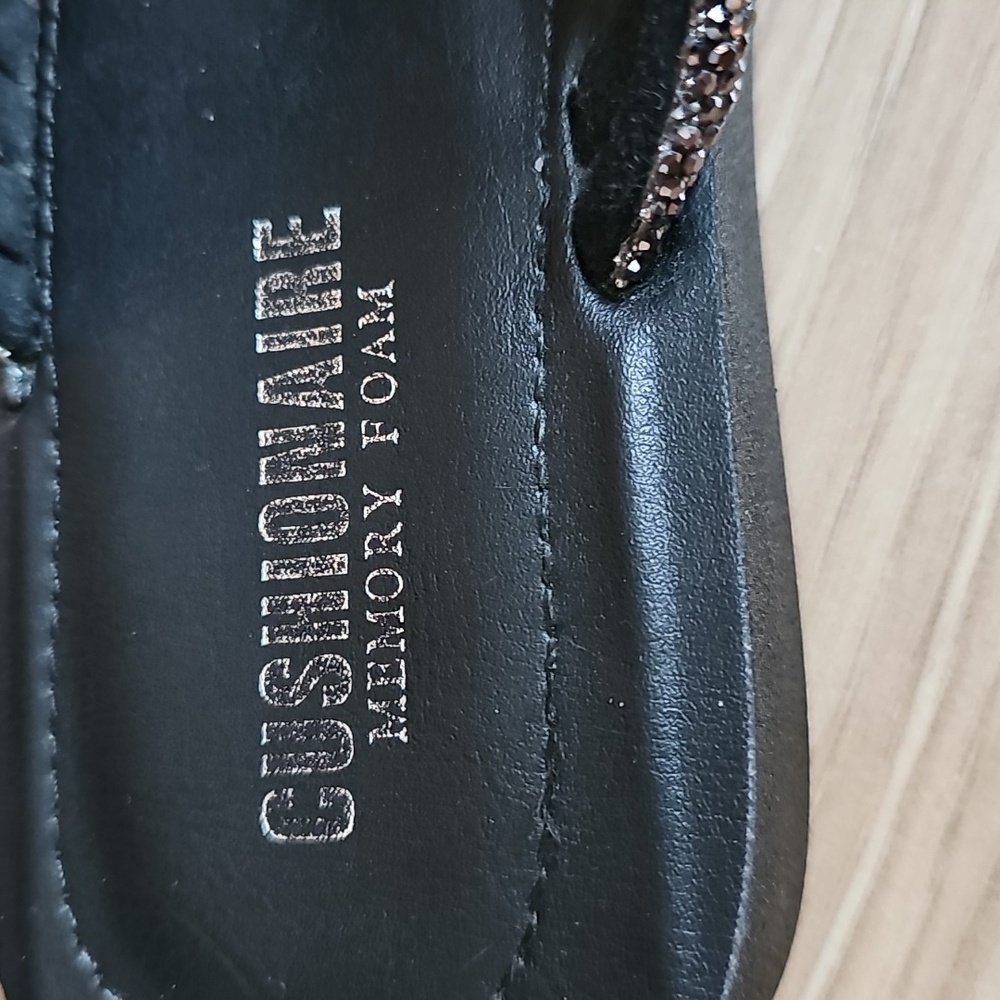 Cushionaire Black and Silver Sandals Womens Size 7 - Picture 8 of 9